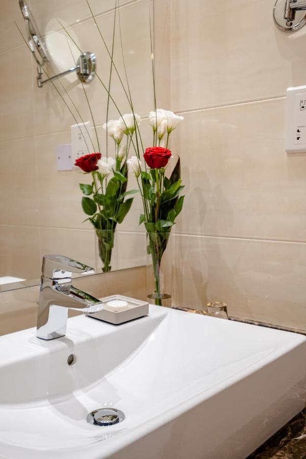 Peony Hotel Dubai Esterno foto